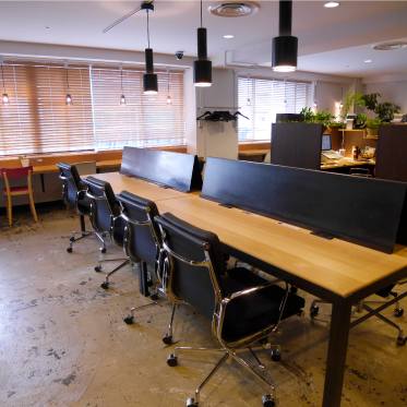FREE DESK